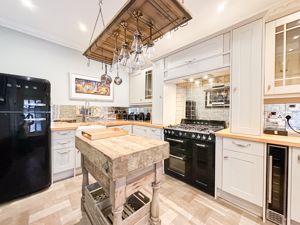 Photo 6- click for photo gallery